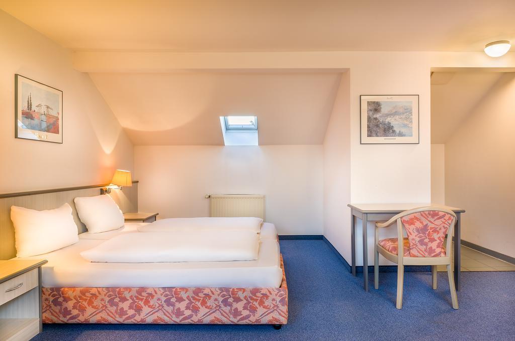 Hotel Am Bonhoefferplatz Dresda Esterno foto