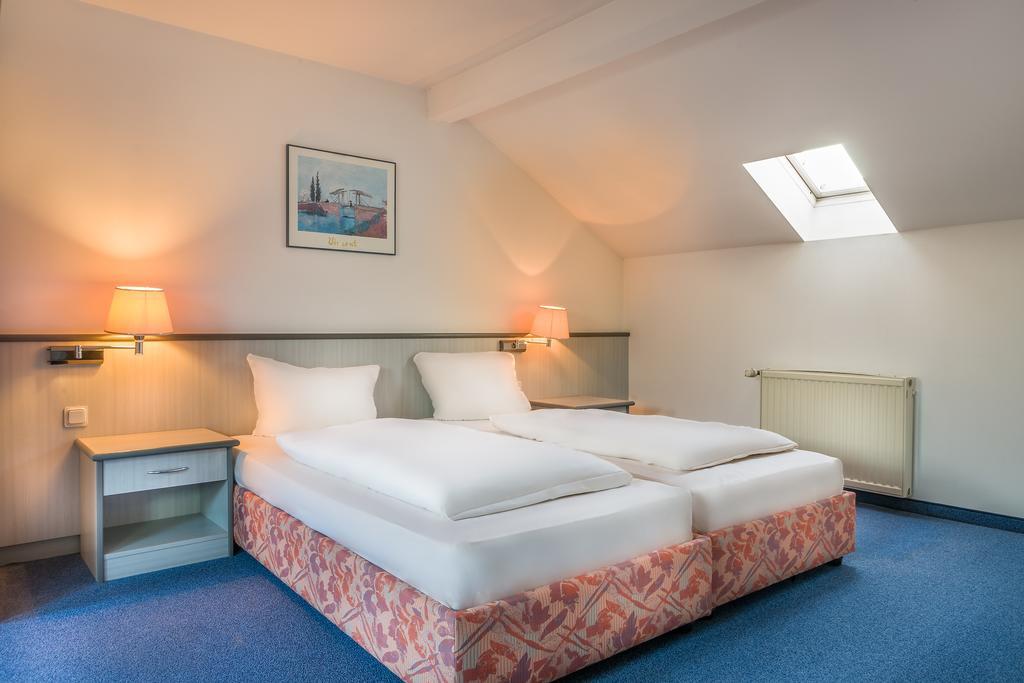 Hotel Am Bonhoefferplatz Dresda Esterno foto