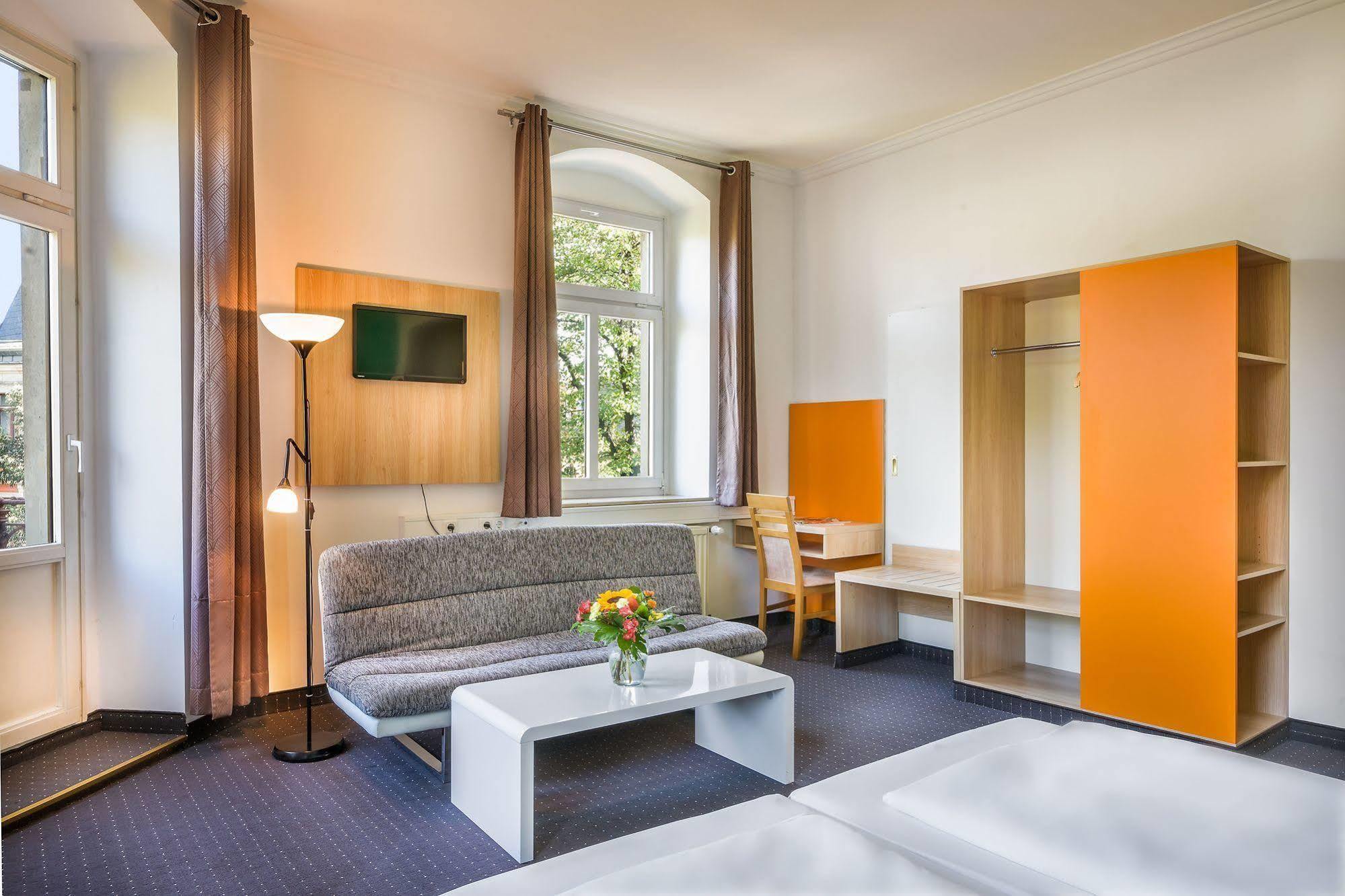 Hotel Am Bonhoefferplatz Dresda Esterno foto